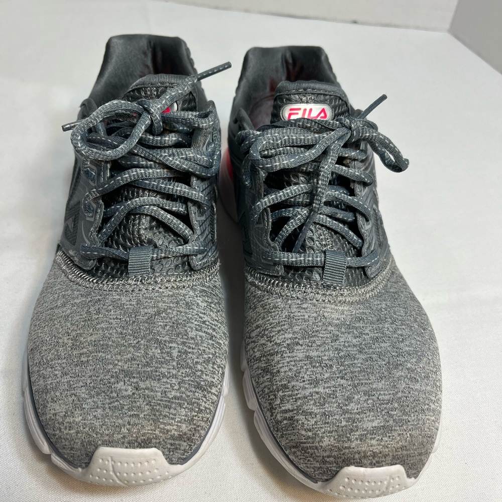Womens Memory foam Running Shoes Fila  Size 9.5